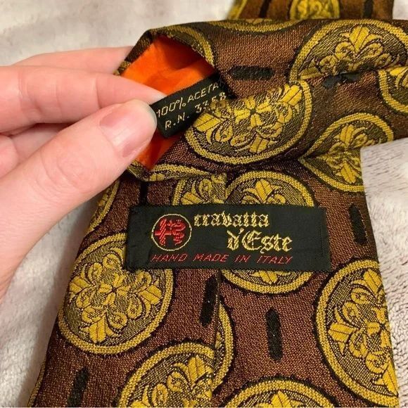 Travatta D'Este Necktie Medallion Print Brown Gold Vintage Italy Made Acetate - Picture 3 of 3